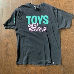 Toys are stupid KID ROBOT XL black tshirt